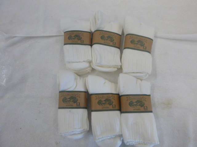 lot 187 image: 12 Pair of Salem Creek White Socks