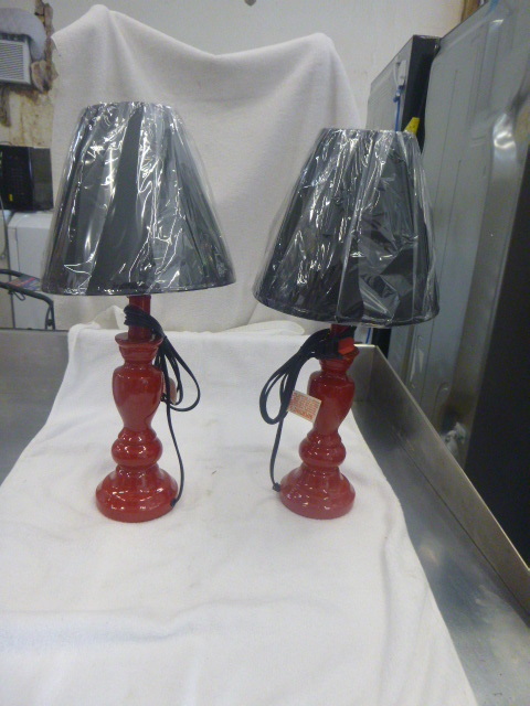 lot 197 image: 2 Red TableDesk Lamps