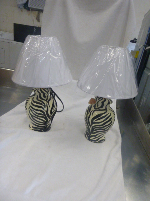 lot 193 image: 2 Zebra Striped TableDesk Lamps