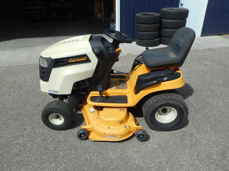 Cub Cadet Lawnmower