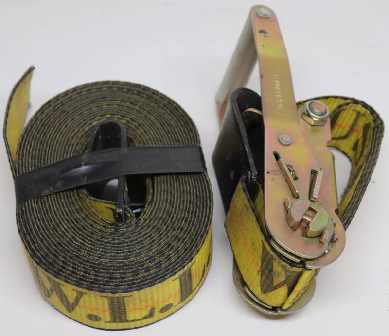 lot 23 image: 2 Strap & Wratchet