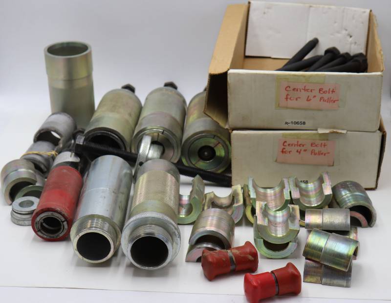 lot 27 image: Misc Pullers & Parts