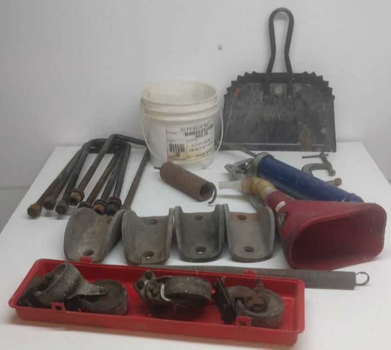lot 48 image: Misc Shop Stuff - Ubolts