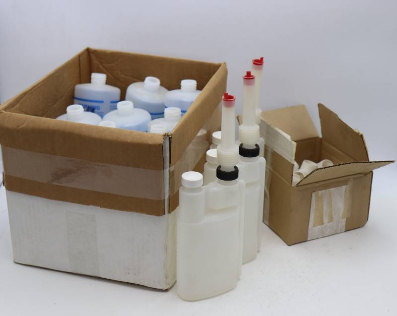 lot 71 image: Empty Spray Bottles & Caps