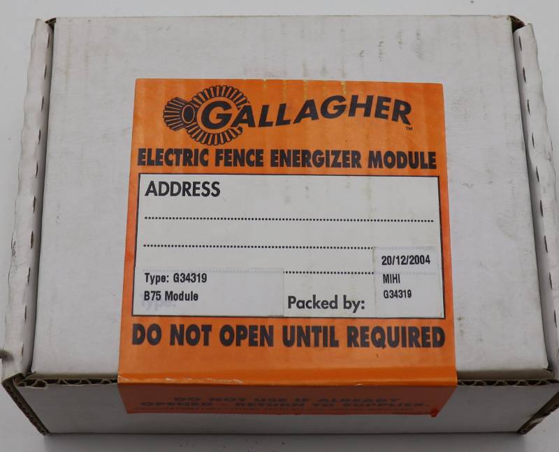 lot 92 image: Gallagher Electric Fence Energizer Module