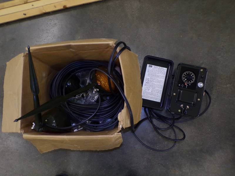 lot 54 image: Heavy Duty Outdoor lights with timer