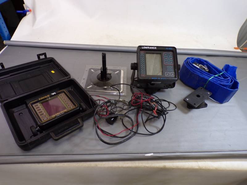 lot 50 image: Lowrance Fish finder with Eagle Fish Finder and boat Seat Bracket