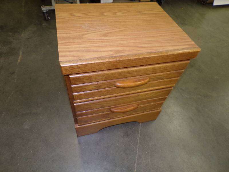 lot 12 image: Two Drawer End table