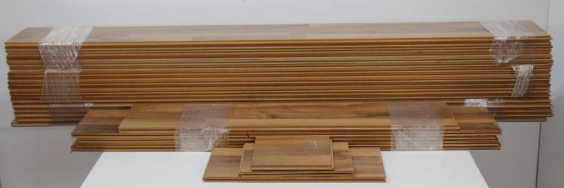lot 22 image: Laminate Flooring
