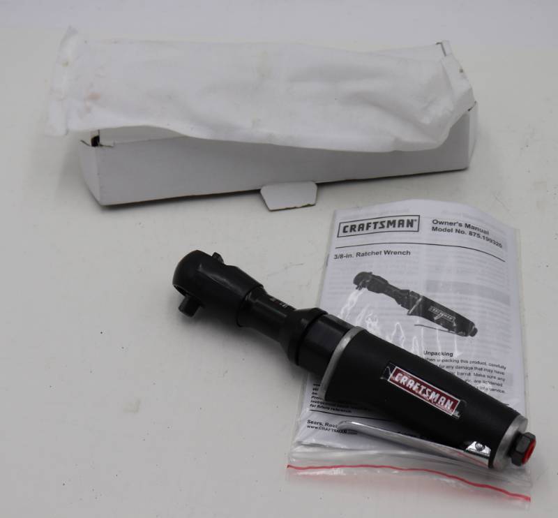 lot 37 image: Craftsman 38 Ratchet Wrench - M 875.199320