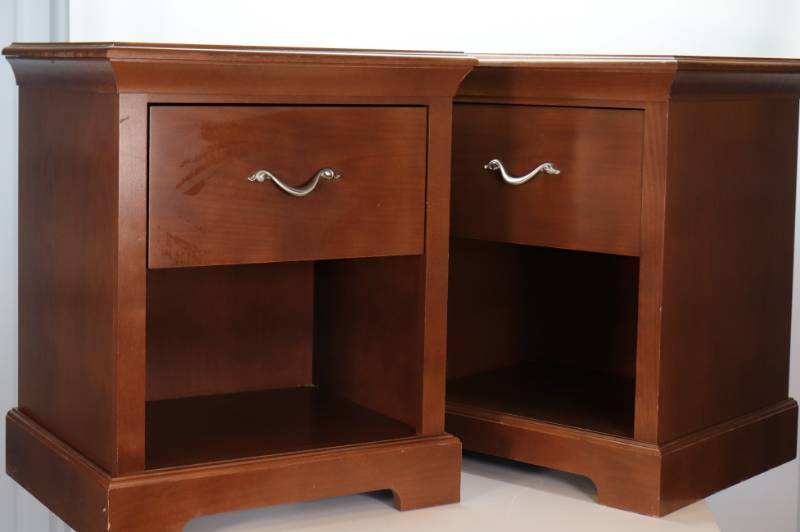 lot 49 image: (2) Night Stands 18 x 22