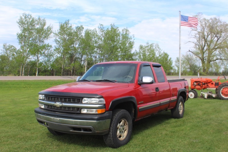 2001 Chevrolet Silverado 1500 4x4 Extended Cab - 118,809 Miles -