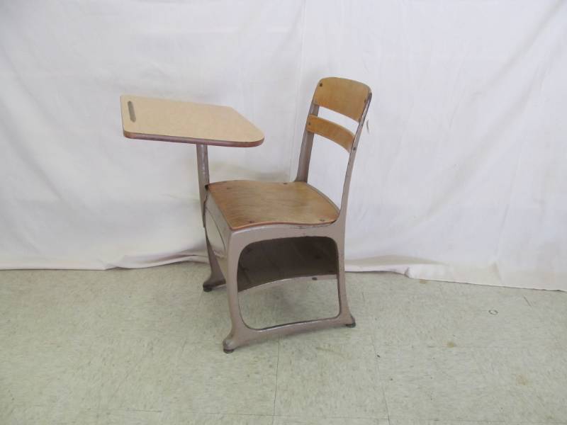 lot 5 image: Student School Desk and Chair