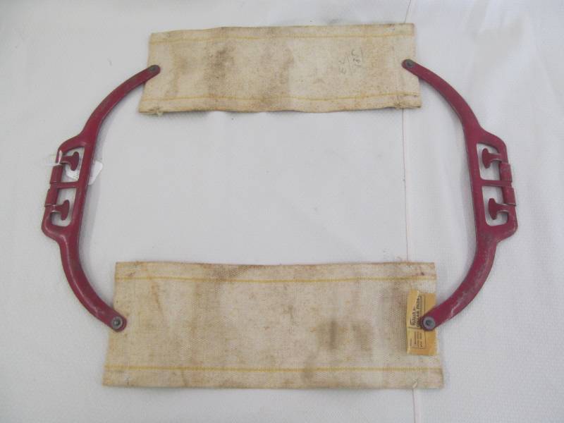 lot 37 image: Wabash Horse Collar pads- Vintage