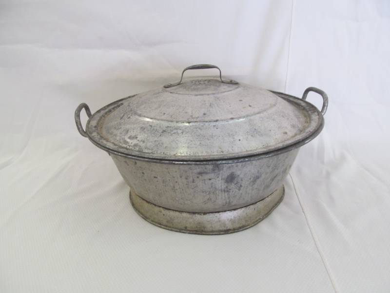 lot 38 image: Antique Dough Rise Bowl  Lid