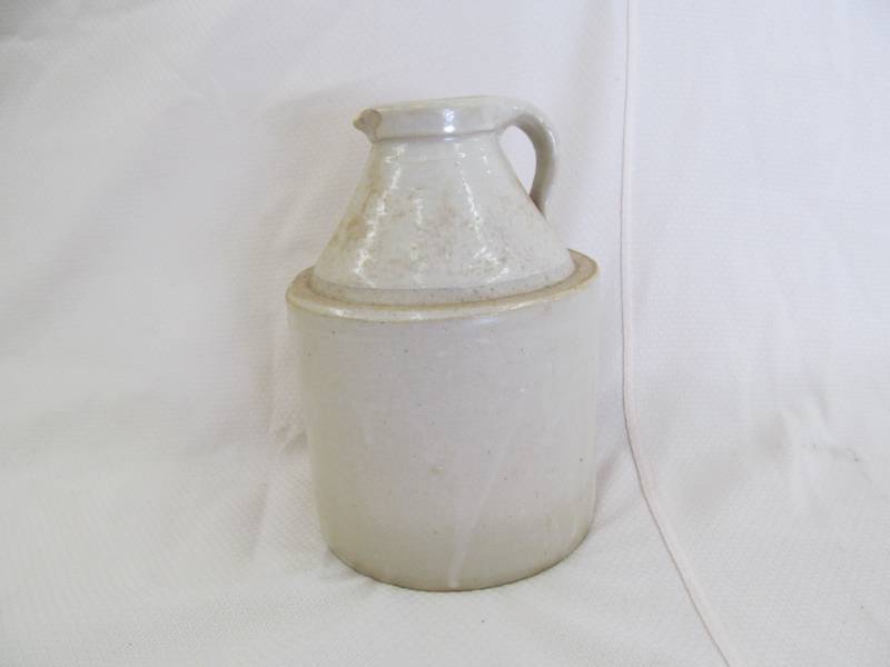 lot 44 image: Vintage Stoneware Jug