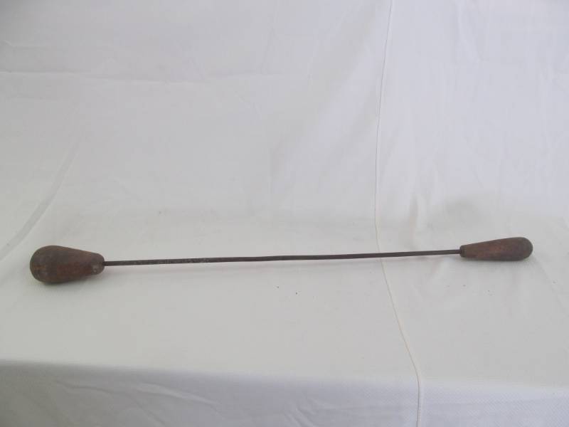 lot 50 image: Vintage Wood Tool