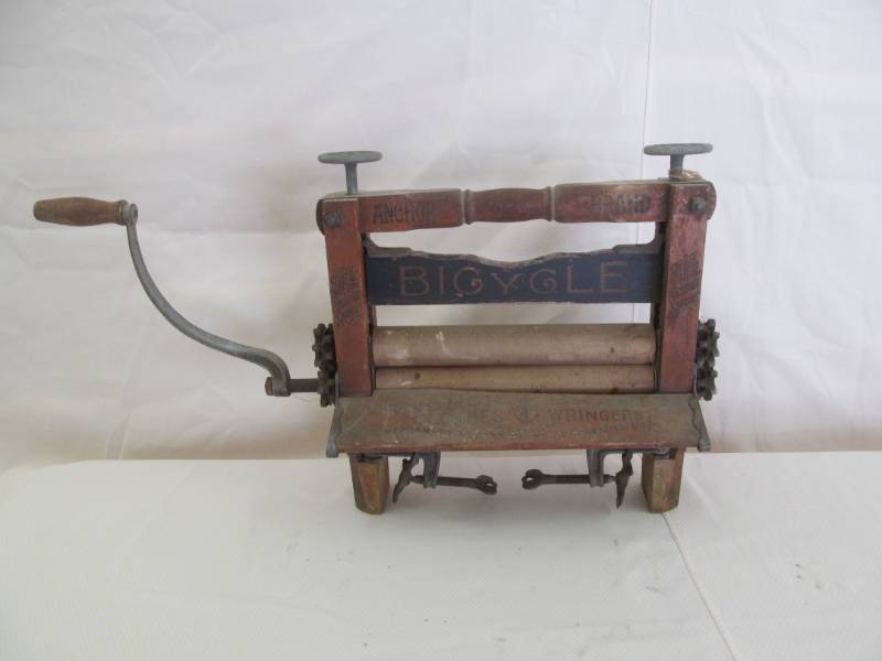 lot 60 image: Vintage Bicycle Wringer washer Anchor Brand