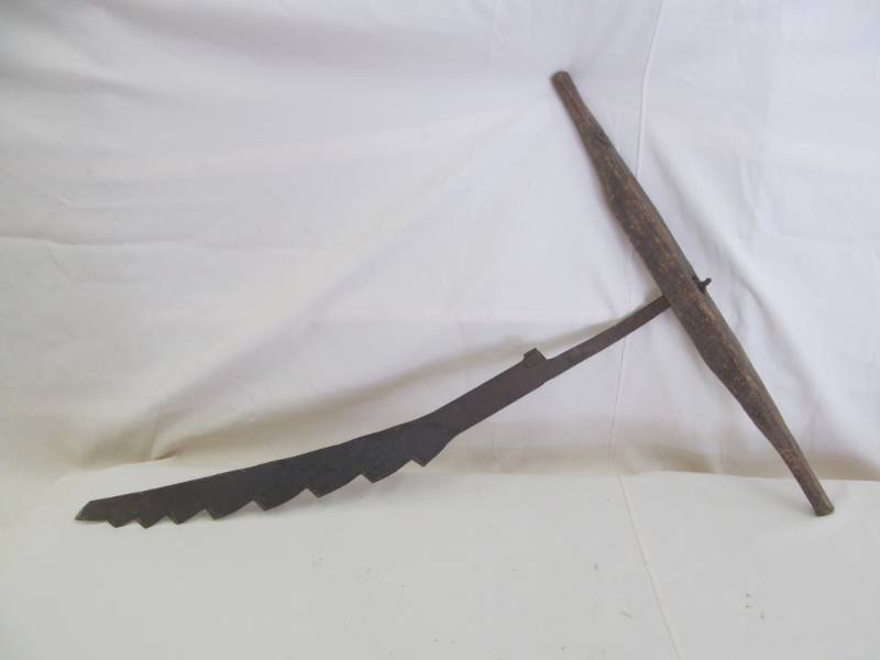 lot 61 image: Vintage Hay Knife