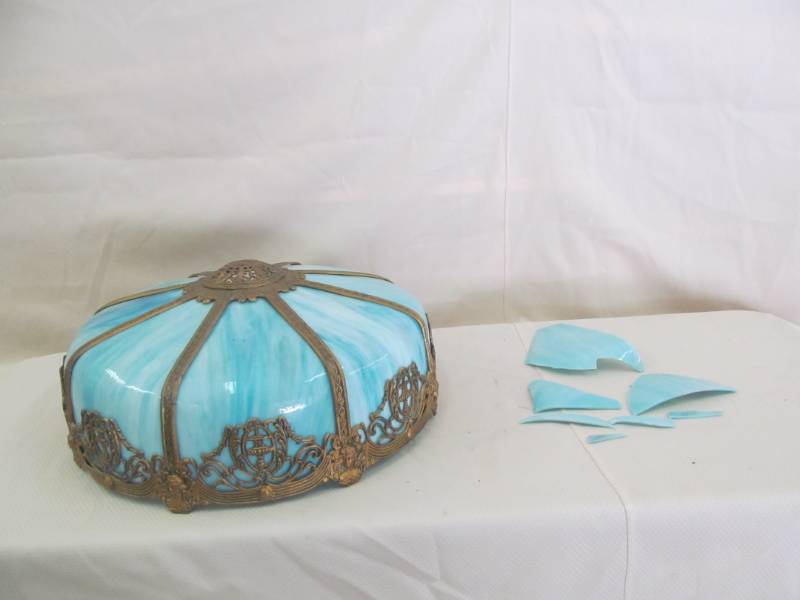 lot 67 image: Vintage Lamp Shade