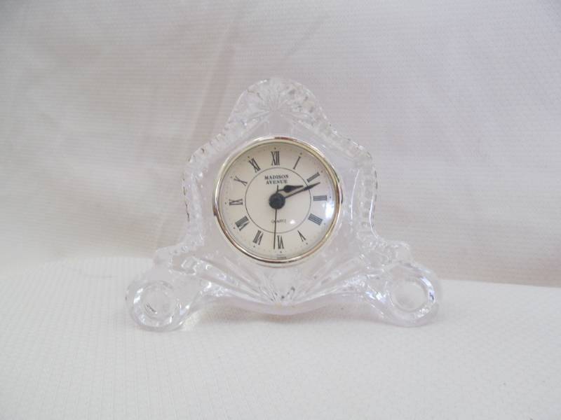 lot 86 image: Madison Ave. Quartz Clock