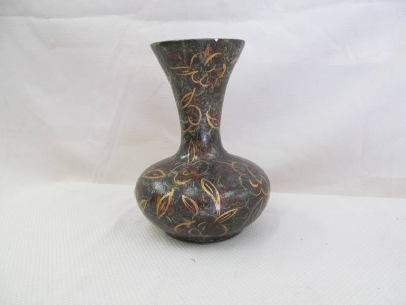 lot 88 image: Ceramic Vase