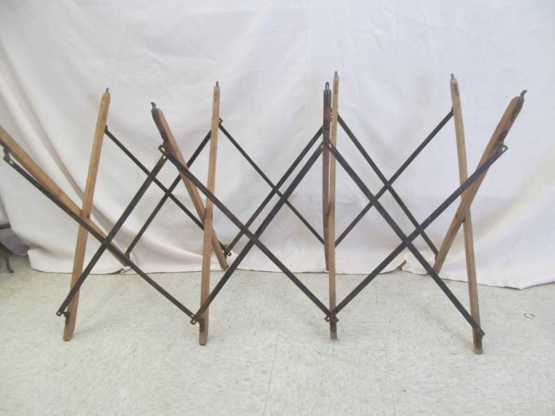 lot 92 image: Possible Drying Rack