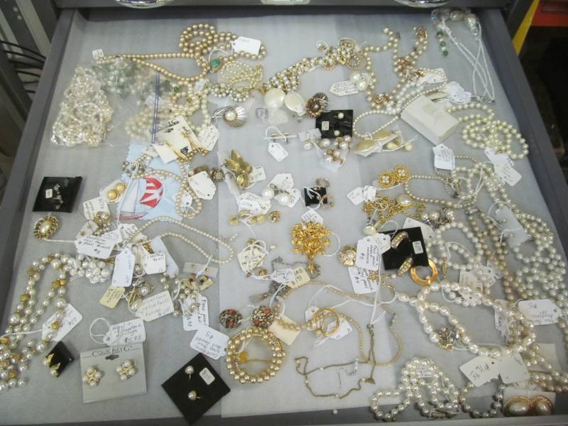 lot 97 image: Faux Pearls, Necklaces, Chockers, Earrings, etc.