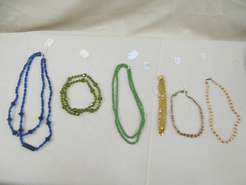 lot 100 image: Assortment of Beaded Necklaces