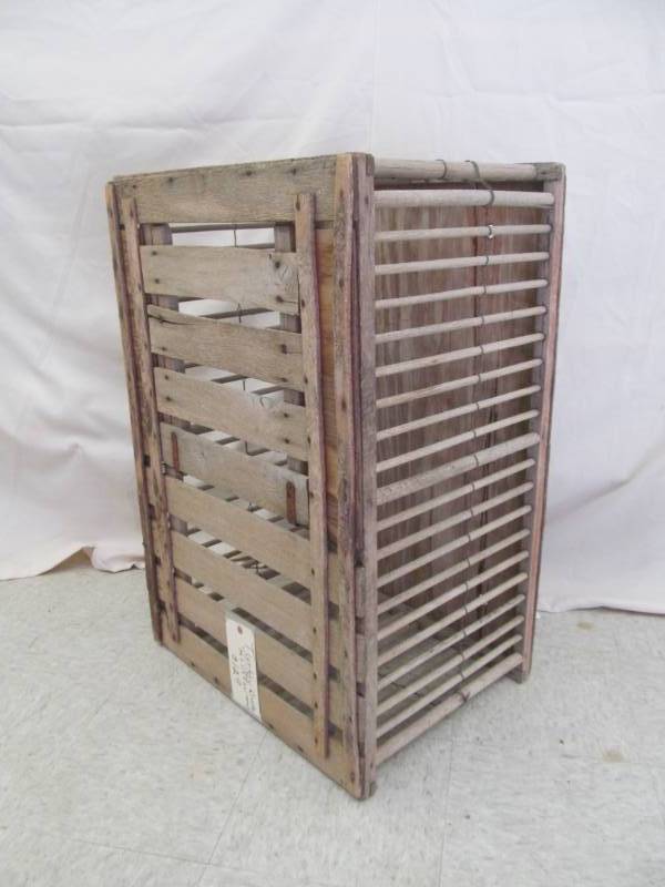 lot 137 image: Vintage Wood Turkey Crate