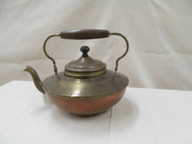 lot 149 image: Copper Tea Kettle Made in Holland