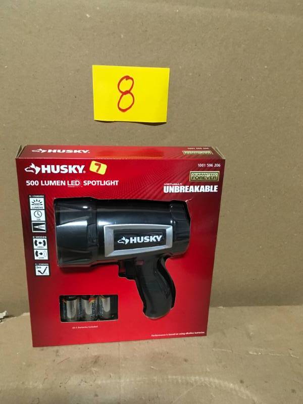 lot 8 image: Husky 500 Lumen LED Compact Unbreakable Spotlight not used