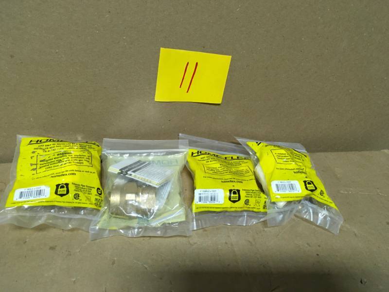 lot 11 image: HOME-FLEX 1 in. CSST x 1 in. FIPT Brass Female Adapter QTY 4 in good condition