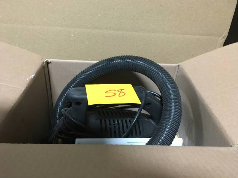 lot 58 image: Stinger 2.5 Gal. 1.75-Peak HP Compact Wet Dry Vac USED in good condition