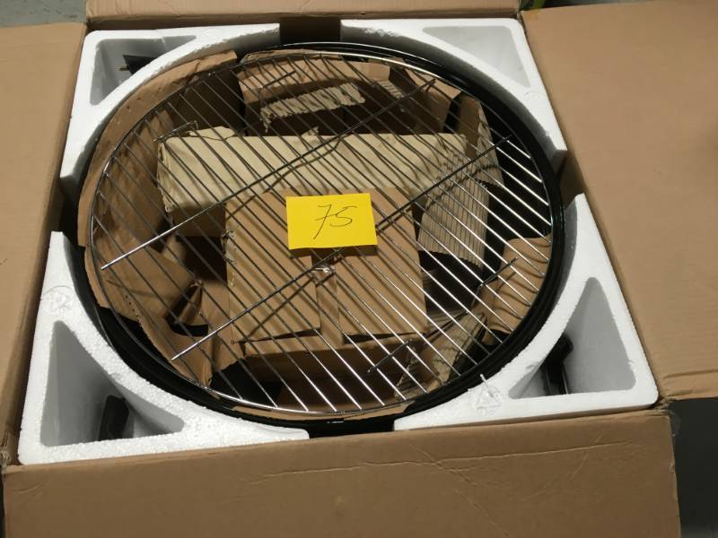 lot 75 image: RiverGrille Pioneer 22.5 in. Charcoal Grill in Black BROKEN HANDLE in good condition