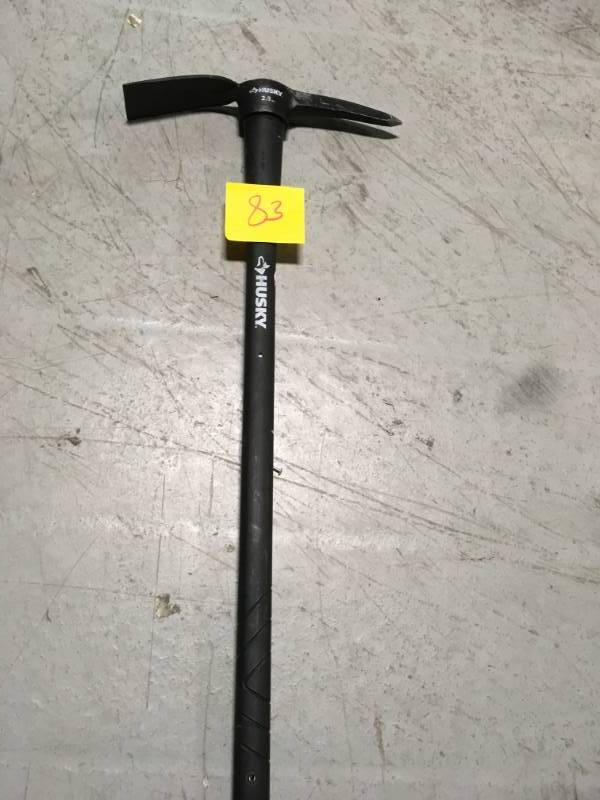 lot 83 image: Husky 2.5 lb. Pick Mattock in good condition