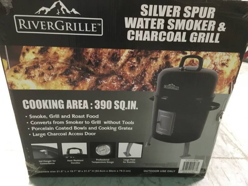 lot 85 image: RiverGrille SC2032408-RG Silver Spur Water Smoker  in good condition