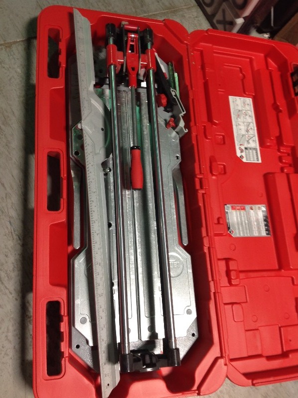 lot 105 image: Rubi 28 in. TX-N Tile Cutter in good conditions