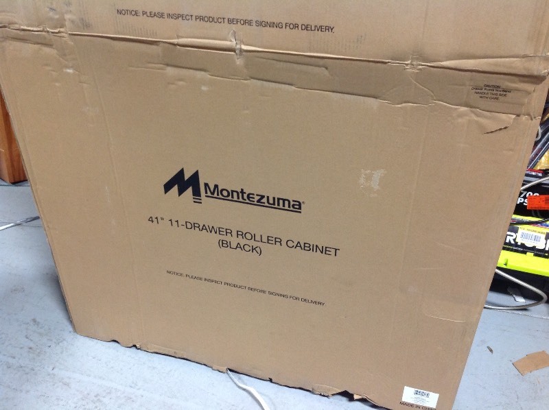 lot 106 image: Montezuma 41 in. 11-Drawer Tool Box in Black in good conditions