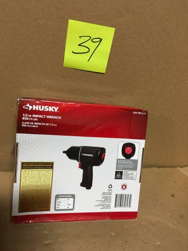 lot 39 image: Husky 650 ft.lbs. 12 in. Impact Wrench in Good Condition
