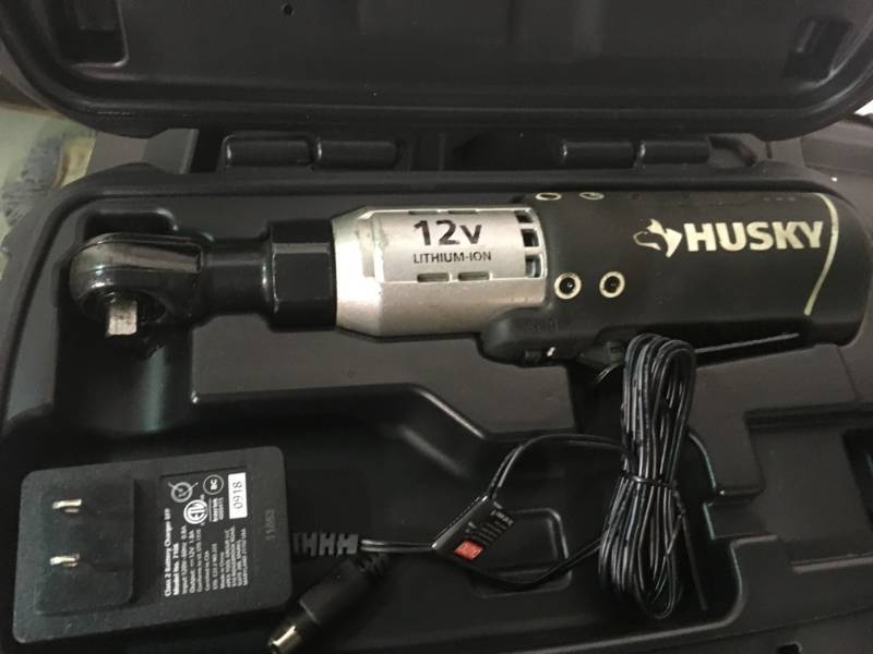 lot 89 image: Husky 38 in. Drive 12-Volt Lithium Ion Cordless Ratchet in Good Condition