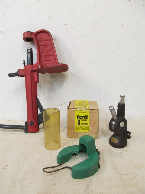 lot 83 image: Ammunition Reloading Equipment & Box of SPEER .38 cal Ammo