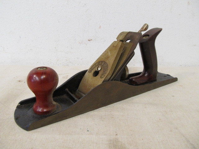 lot 84 image: Vintage MILLERS FALLS Woodworking Plane - No. 14B