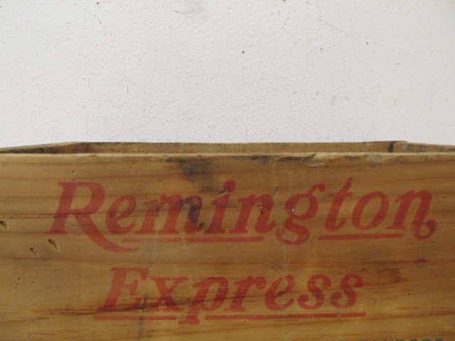 lot 104 image: Nice Remington Express Du Pont Ammunition Wooden Crate