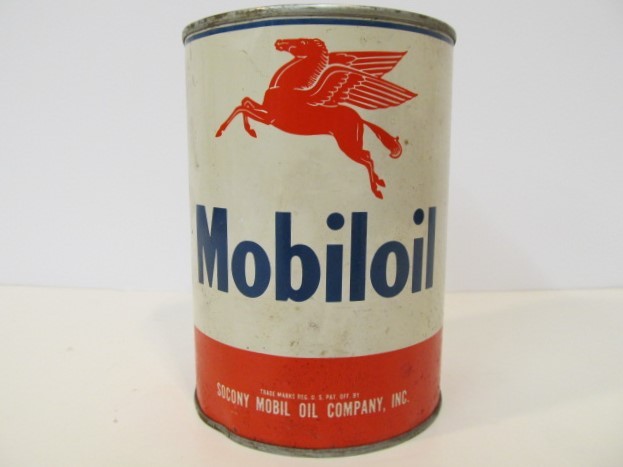 lot 139 image: Vintage MOBILOIL One Quart Metal Motor Oil Can - Full