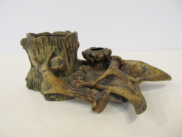 lot 147 image: Antique Cast Iron Figural Stag Antler Inkwell Desk Set