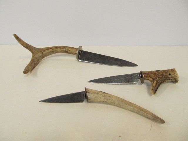 lot 148 image: 3 Hand Made Stag Handled Knives