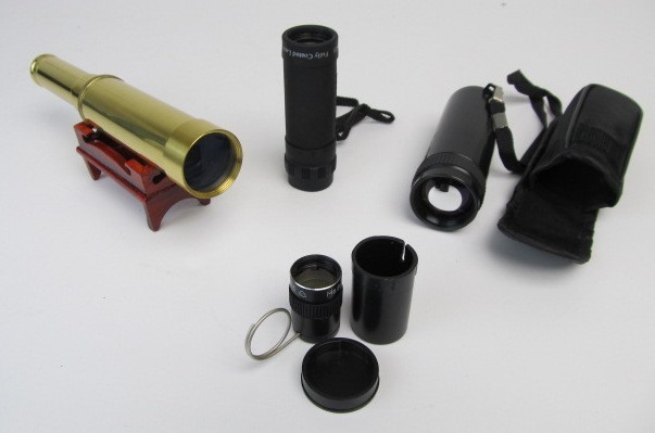 lot 62 image: Group of Spy Glasses 