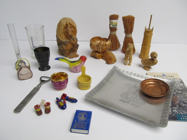 lot 172 image: Large Lot of Vintage Scandinavian Collectibles - Finland etc