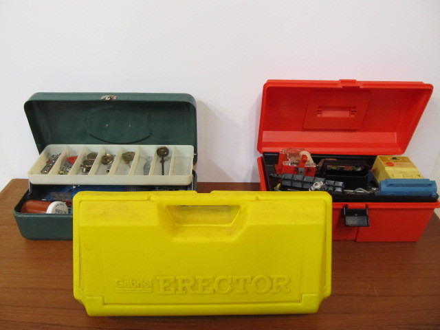 lot 197 image: Group of Vintage Metal Erector Sets